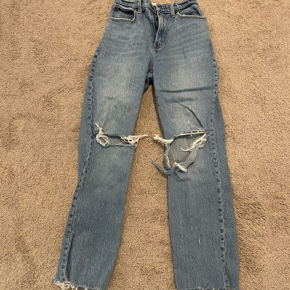 Abercrombie & Fitch High Rise 90s Straight Jeans